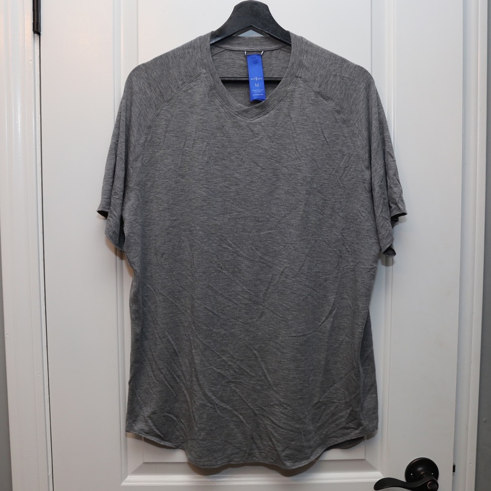 Kit and Ace v-neck Shirt